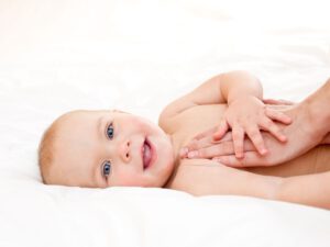 Babymassage Kurs bei eviyoga
